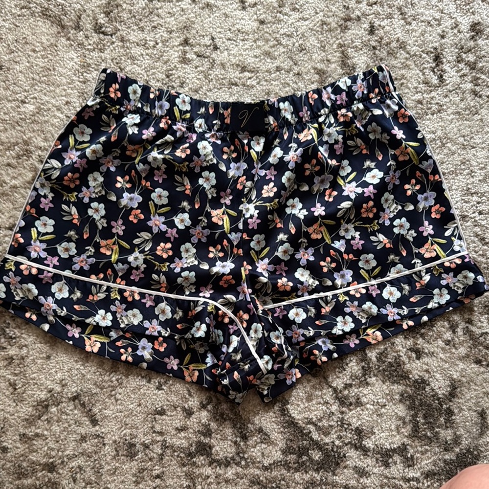 Victoria’s Secret Floral Print Shorts Satin Smooth Sexy Flowers Medium